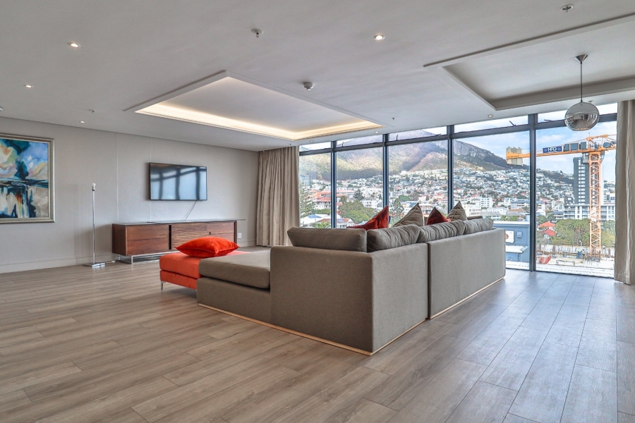 To Let 3 Bedroom Property for Rent in Sea Point Western Cape